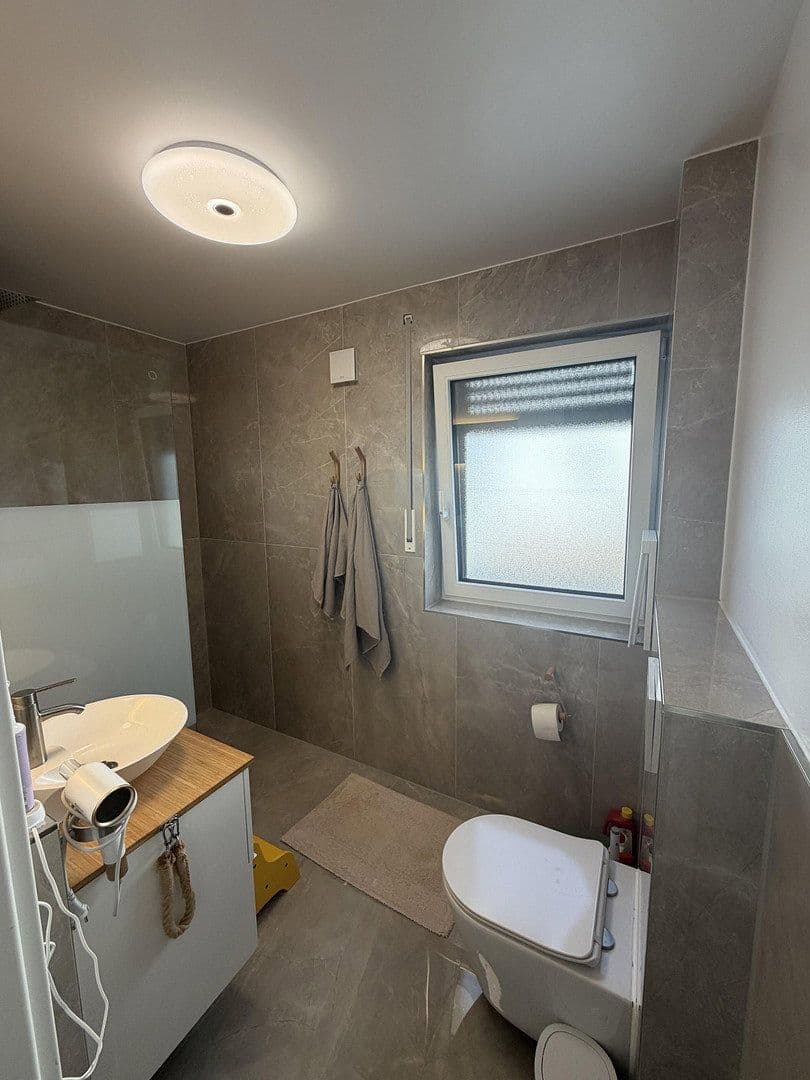 Predaj domu 156 m², pozemok 203 m², Ebersbach an der Fils, Bádensko-Wurttembersko Predaj domu 156 m², pozemok 203 m², Ebersbach an der Fils, Bádensko-Wurttembersko