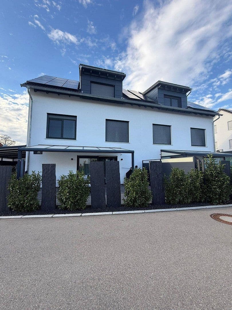 Predaj domu 158 m², pozemok 172 m², Ebersbach an der Fils, Bádensko-Wurttembersko Predaj domu 158 m², pozemok 172 m², Ebersbach an der Fils, Bádensko-Wurttembersko