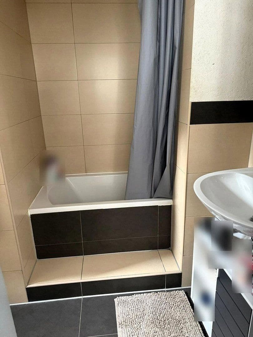 Prenájom bytu 4-izbový 105 m², Karlstr. 10, Alpirsbach, Bádensko-Wurttembersko Prenájom bytu 4-izbový 105 m², Karlstr. 10, Alpirsbach, Bádensko-Wurttembersko