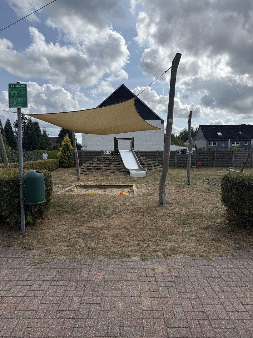 Prenájom domu 145 m², pozemok 150 m², Wiesengrund 50, Kummerfeld, Šlezvicko-Holštajnsko Prenájom domu 145 m², pozemok 150 m², Wiesengrund 50, Kummerfeld, Šlezvicko-Holštajnsko