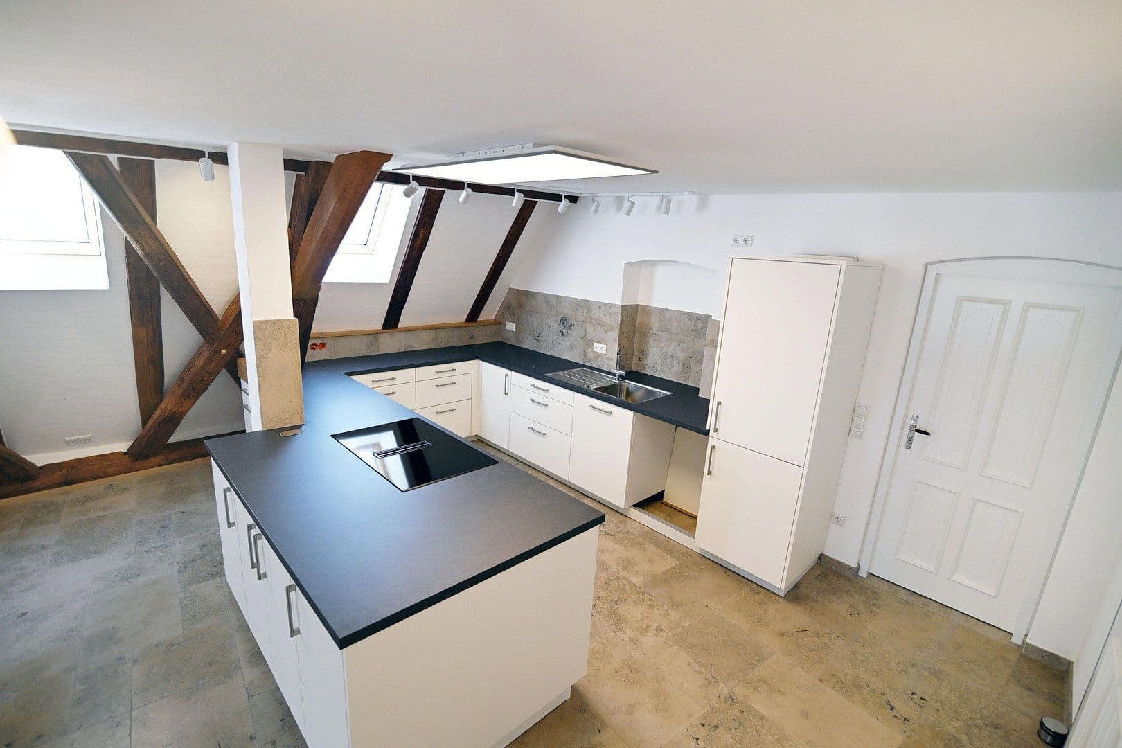 Prenájom bytu 4-izbový 152 m², Untere-Hauptstraße 26-28, Freising, Bavorsko Prenájom bytu 4-izbový 152 m², Untere-Hauptstraße 26-28, Freising, Bavorsko