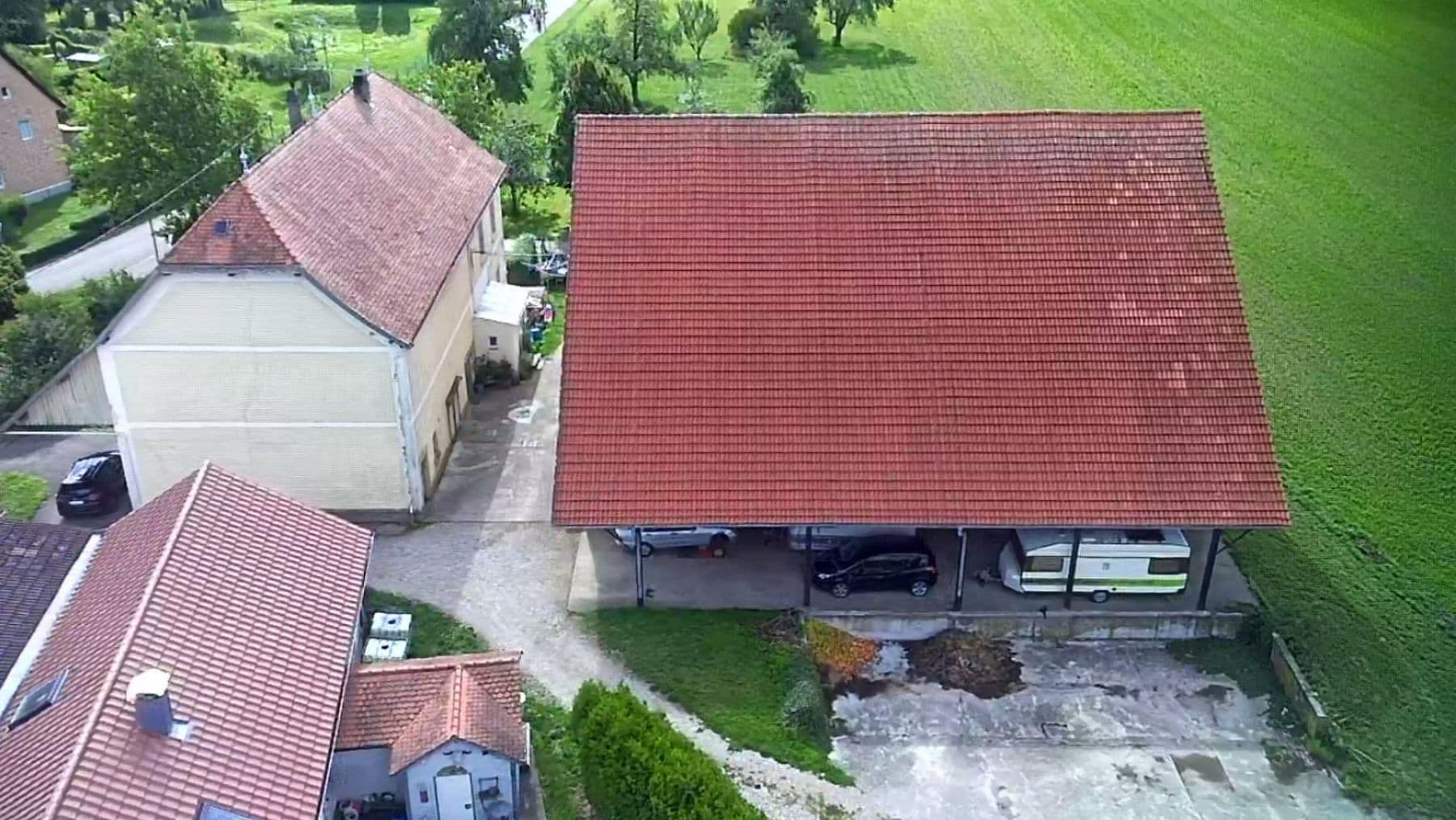 Predaj domu 230 m², pozemok 2.550 m², Volkersheimer Str. 4, Rottenacker, Bádensko-Wurttembersko Predaj domu 230 m², pozemok 2.550 m², Volkersheimer Str. 4, Rottenacker, Bádensko-Wurttembersko