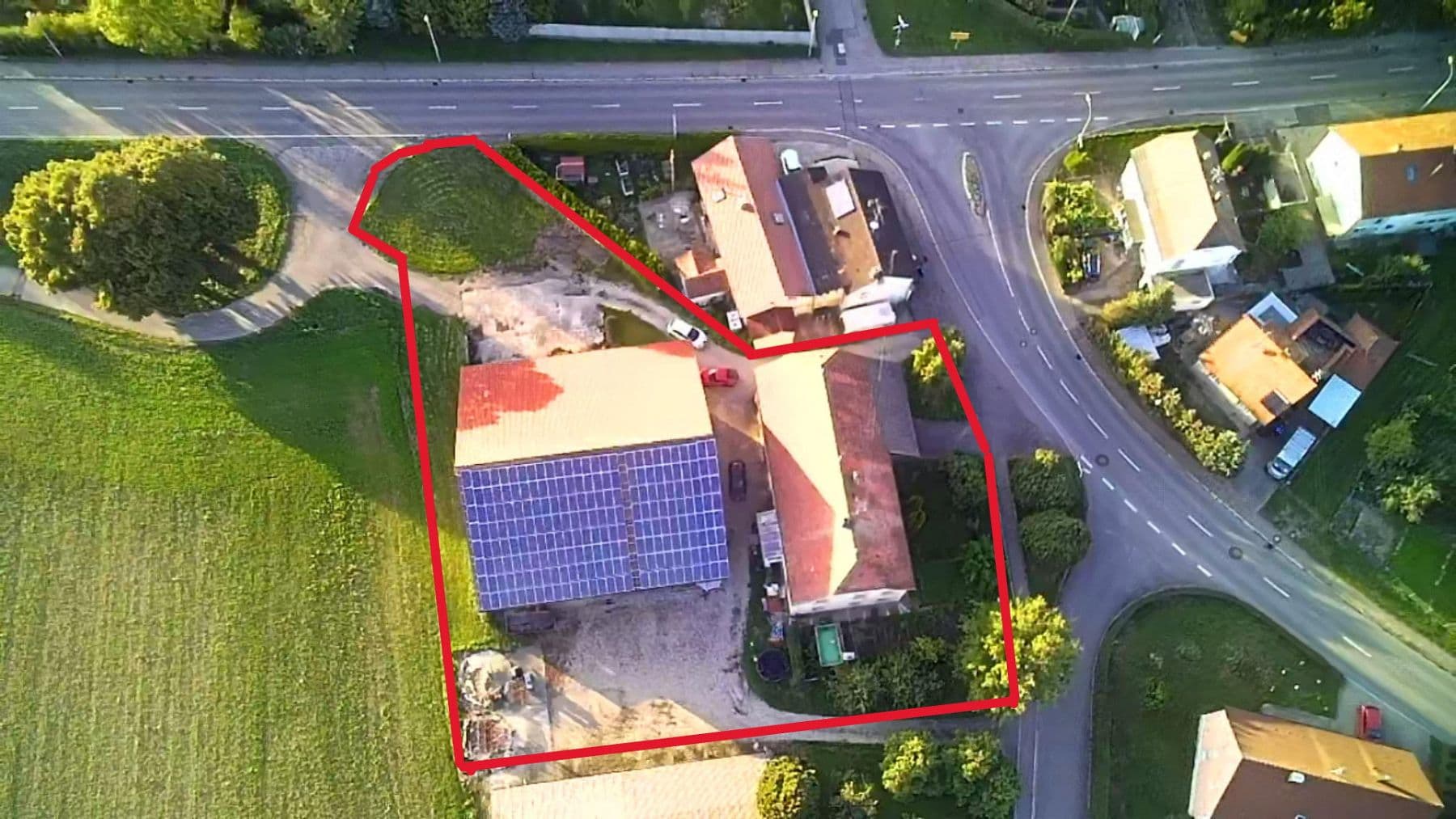 Predaj domu 230 m², pozemok 2.550 m², Volkersheimer Str. 4, Rottenacker, Bádensko-Wurttembersko Predaj domu 230 m², pozemok 2.550 m², Volkersheimer Str. 4, Rottenacker, Bádensko-Wurttembersko