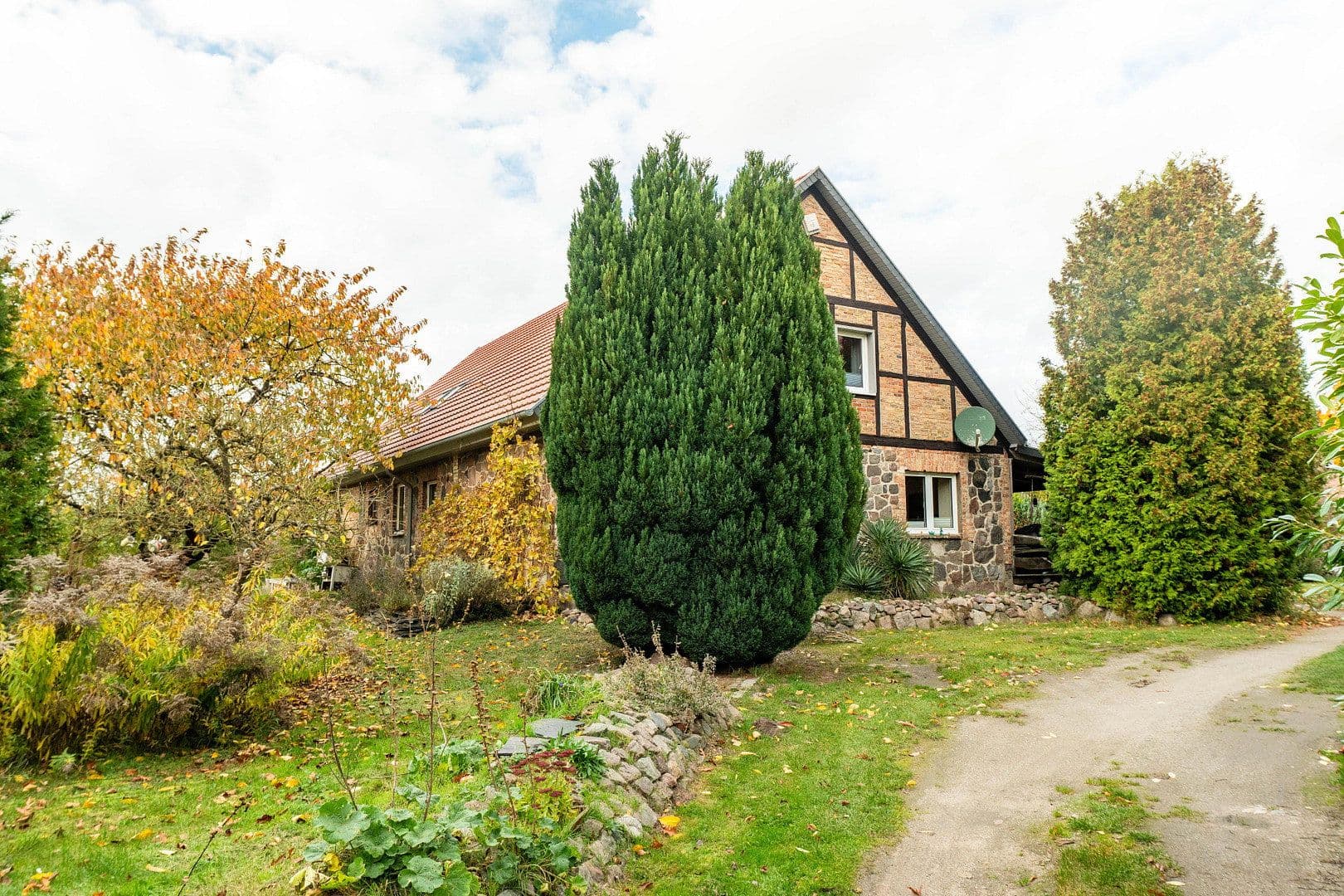 Predaj domu 228 m², pozemok 3.147 m², Moltzow, Meklenbursko-Predpomoransko Predaj domu 228 m², pozemok 3.147 m², Moltzow, Meklenbursko-Predpomoransko