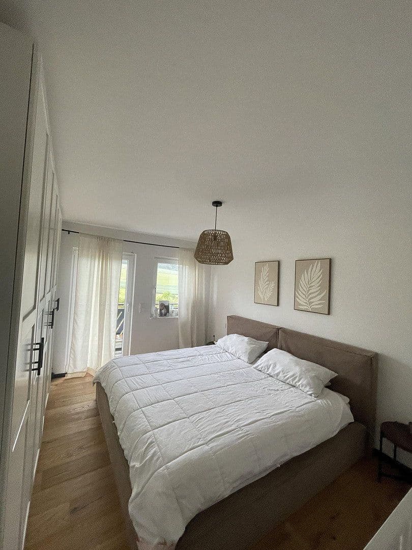 Predaj domu 263 m², pozemok 522 m², Mönsheim, Bádensko-Wurttembersko Predaj domu 263 m², pozemok 522 m², Mönsheim, Bádensko-Wurttembersko