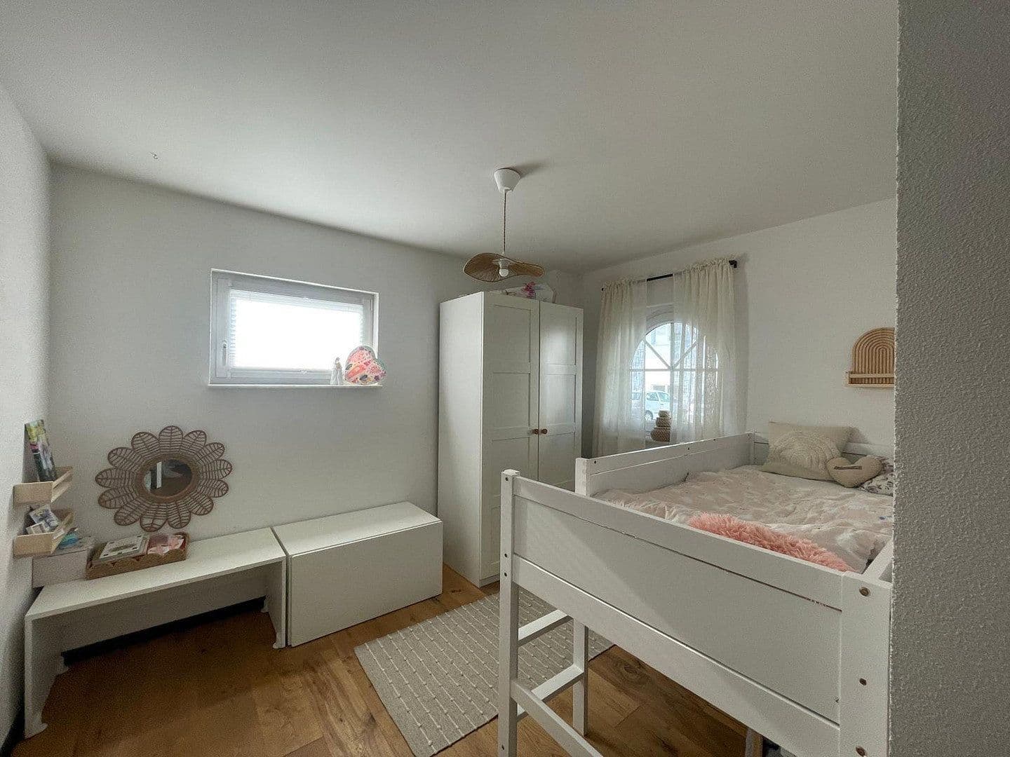 Predaj domu 263 m², pozemok 522 m², Mönsheim, Bádensko-Wurttembersko Predaj domu 263 m², pozemok 522 m², Mönsheim, Bádensko-Wurttembersko