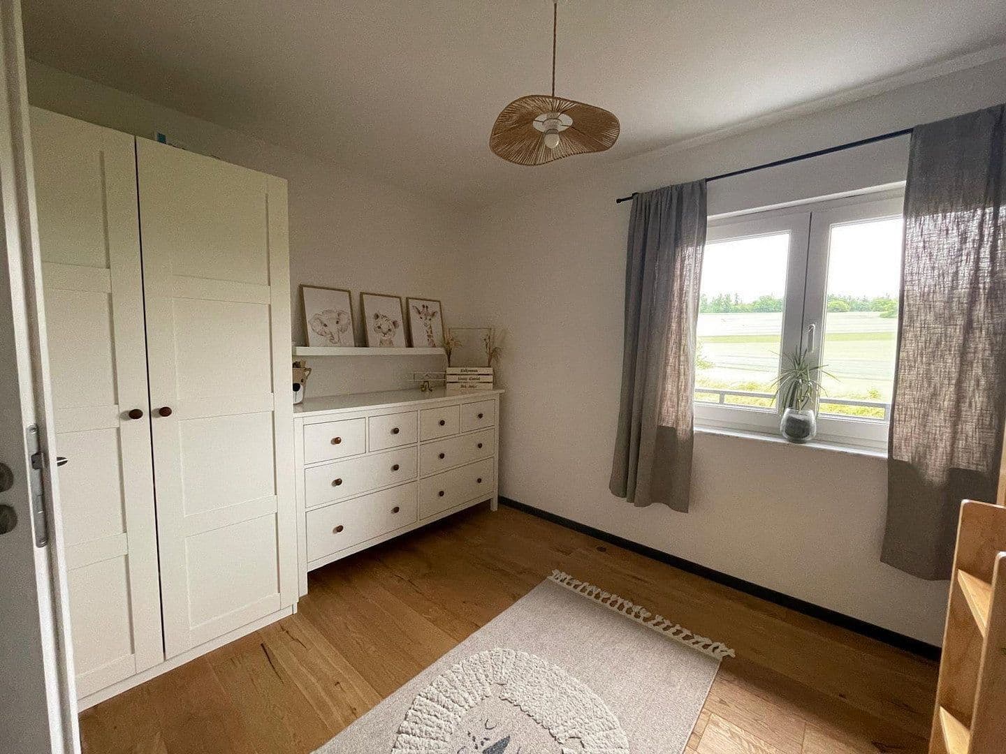 Predaj domu 263 m², pozemok 522 m², Mönsheim, Bádensko-Wurttembersko Predaj domu 263 m², pozemok 522 m², Mönsheim, Bádensko-Wurttembersko
