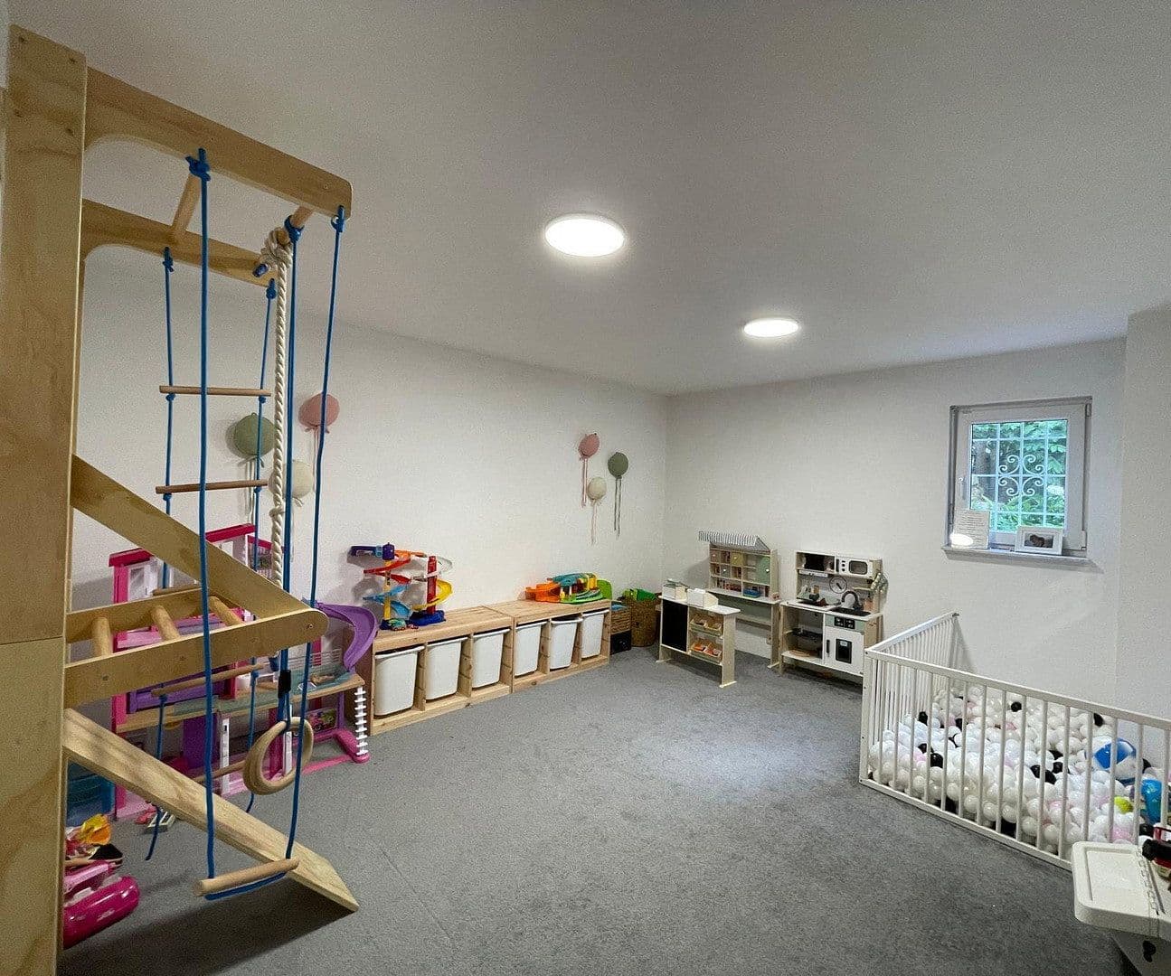 Predaj domu 263 m², pozemok 522 m², Mönsheim, Bádensko-Wurttembersko Predaj domu 263 m², pozemok 522 m², Mönsheim, Bádensko-Wurttembersko