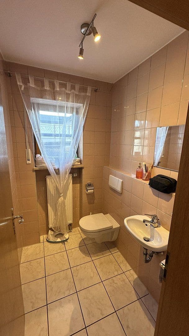 Prenájom domu 150 m², pozemok 325 m², Seubersdorf in der Oberpfalz, Bavorsko Prenájom domu 150 m², pozemok 325 m², Seubersdorf in der Oberpfalz, Bavorsko