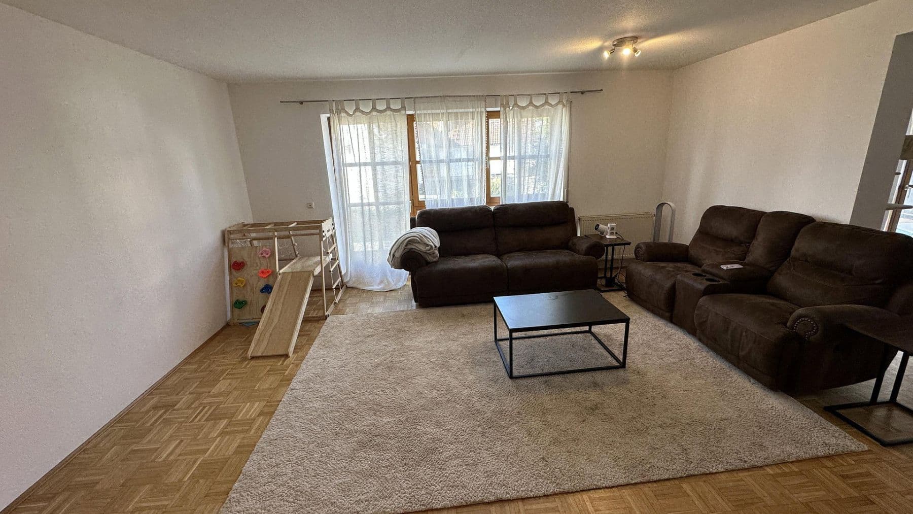 Prenájom domu 150 m², pozemok 325 m², Seubersdorf in der Oberpfalz, Bavorsko Prenájom domu 150 m², pozemok 325 m², Seubersdorf in der Oberpfalz, Bavorsko