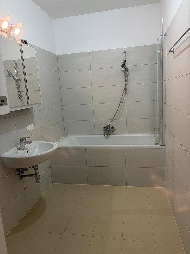 Prenájom bytu 2-izbový 64 m², Graz, Štajersko Prenájom bytu 2-izbový 64 m², Graz, Štajersko