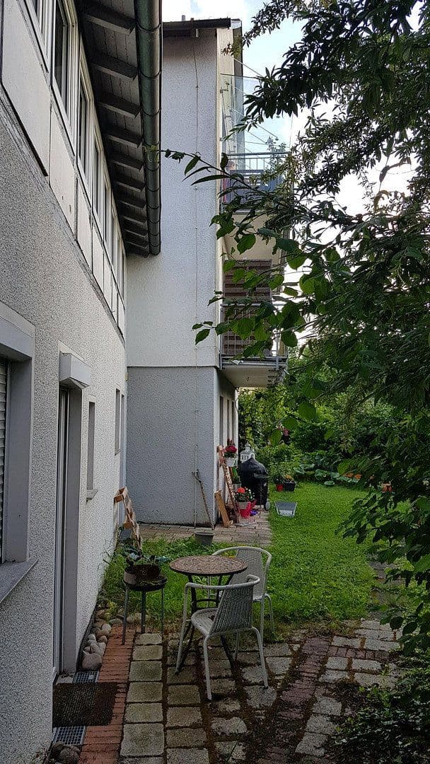 Prenájom bytu 1-izbový 47 m², Eichendorffstraße 2, Esslingen am Neckar, Bádensko-Wurttembersko Prenájom bytu 1-izbový 47 m², Eichendorffstraße 2, Esslingen am Neckar, Bádensko-Wurttembersko
