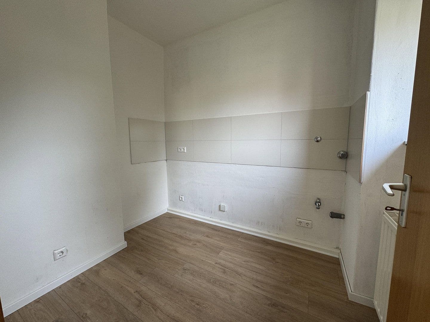 Prenájom bytu 3-izbový 52 m², Uferstraße 39, Castrop-Rauxel, Severné Porýnie - Westfálsko Prenájom bytu 3-izbový 52 m², Uferstraße 39, Castrop-Rauxel, Severné Porýnie - Westfálsko