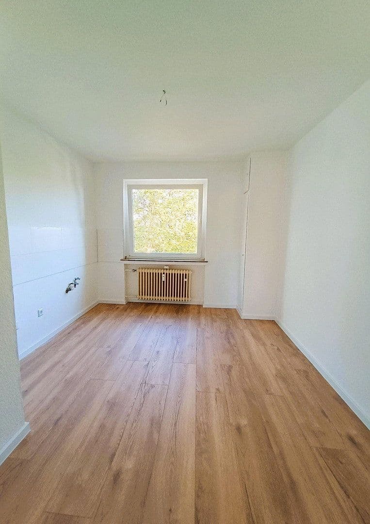 Prenájom bytu 3-izbový 95 m², Bahnhofstraße 19-21, Castrop-Rauxel, Severné Porýnie - Westfálsko Prenájom bytu 3-izbový 95 m², Bahnhofstraße 19-21, Castrop-Rauxel, Severné Porýnie - Westfálsko