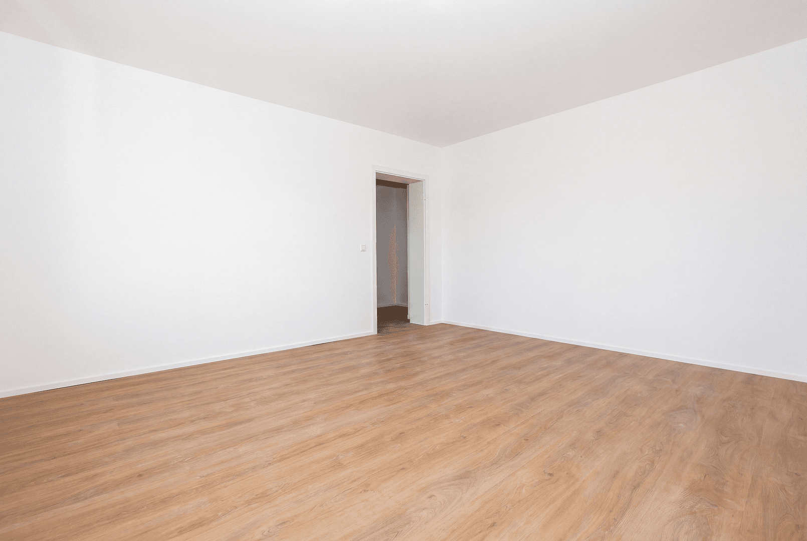 Prenájom bytu 5-izbový 120 m², Sulzburgstraße 34, Lenningen, Bádensko-Wurttembersko Prenájom bytu 5-izbový 120 m², Sulzburgstraße 34, Lenningen, Bádensko-Wurttembersko