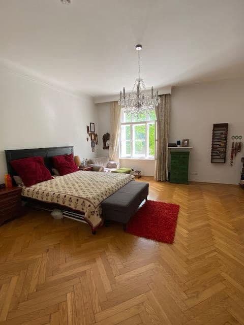 Prenájom bytu 4-izbový 154 m², München, Bavorsko Prenájom bytu 4-izbový 154 m², München, Bavorsko