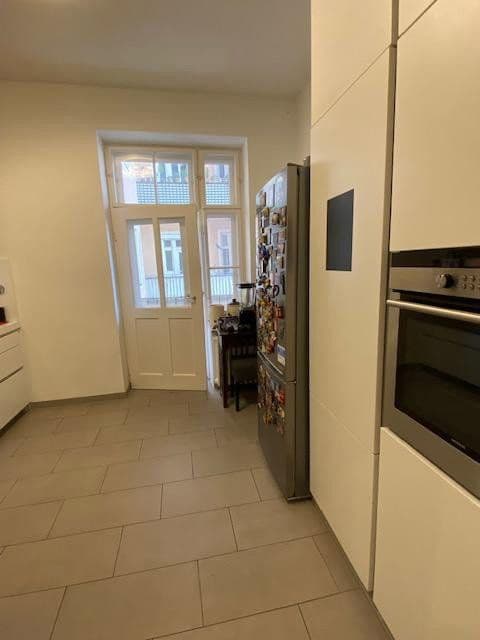 Prenájom bytu 4-izbový 154 m², München, Bavorsko Prenájom bytu 4-izbový 154 m², München, Bavorsko