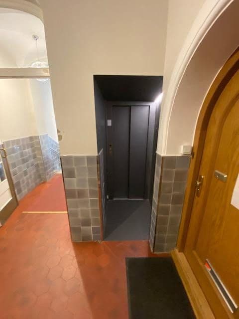 Prenájom bytu 4-izbový 154 m², München, Bavorsko Prenájom bytu 4-izbový 154 m², München, Bavorsko