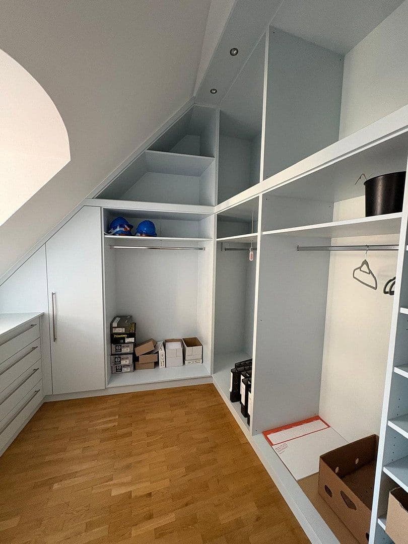 Prenájom kancelárie 110 m², Dresden, Sasko Prenájom kancelárie 110 m², Dresden, Sasko