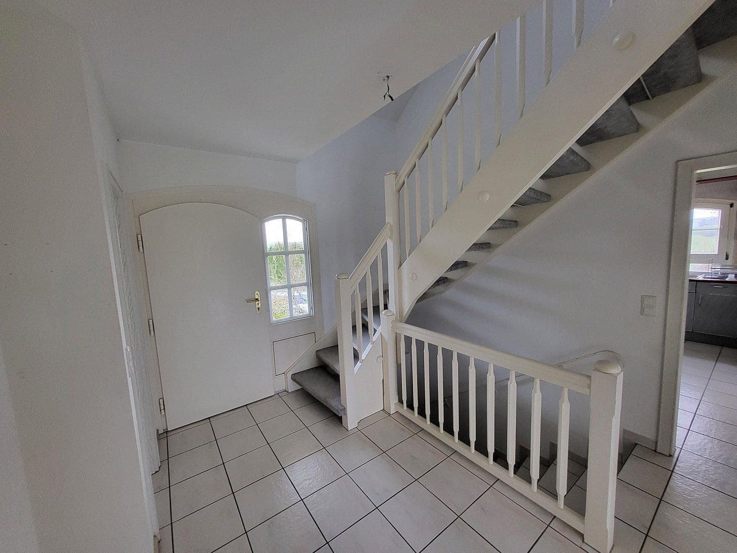 Prenájom domu 150 m², pozemok 767 m², Feuerdornweg 4, Ravenstein, Bádensko-Wurttembersko Prenájom domu 150 m², pozemok 767 m², Feuerdornweg 4, Ravenstein, Bádensko-Wurttembersko