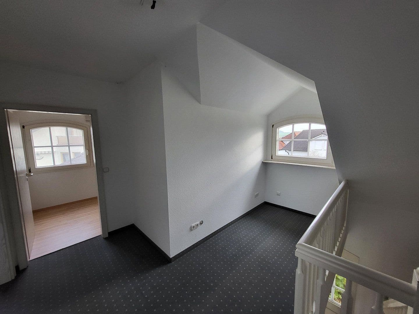 Prenájom domu 150 m², pozemok 767 m², Feuerdornweg 4, Ravenstein, Bádensko-Wurttembersko Prenájom domu 150 m², pozemok 767 m², Feuerdornweg 4, Ravenstein, Bádensko-Wurttembersko