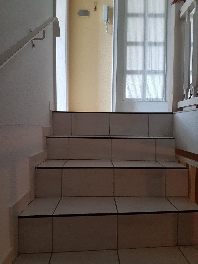 Prenájom domu 150 m², pozemok 767 m², Feuerdornweg 4, Ravenstein, Bádensko-Wurttembersko Prenájom domu 150 m², pozemok 767 m², Feuerdornweg 4, Ravenstein, Bádensko-Wurttembersko