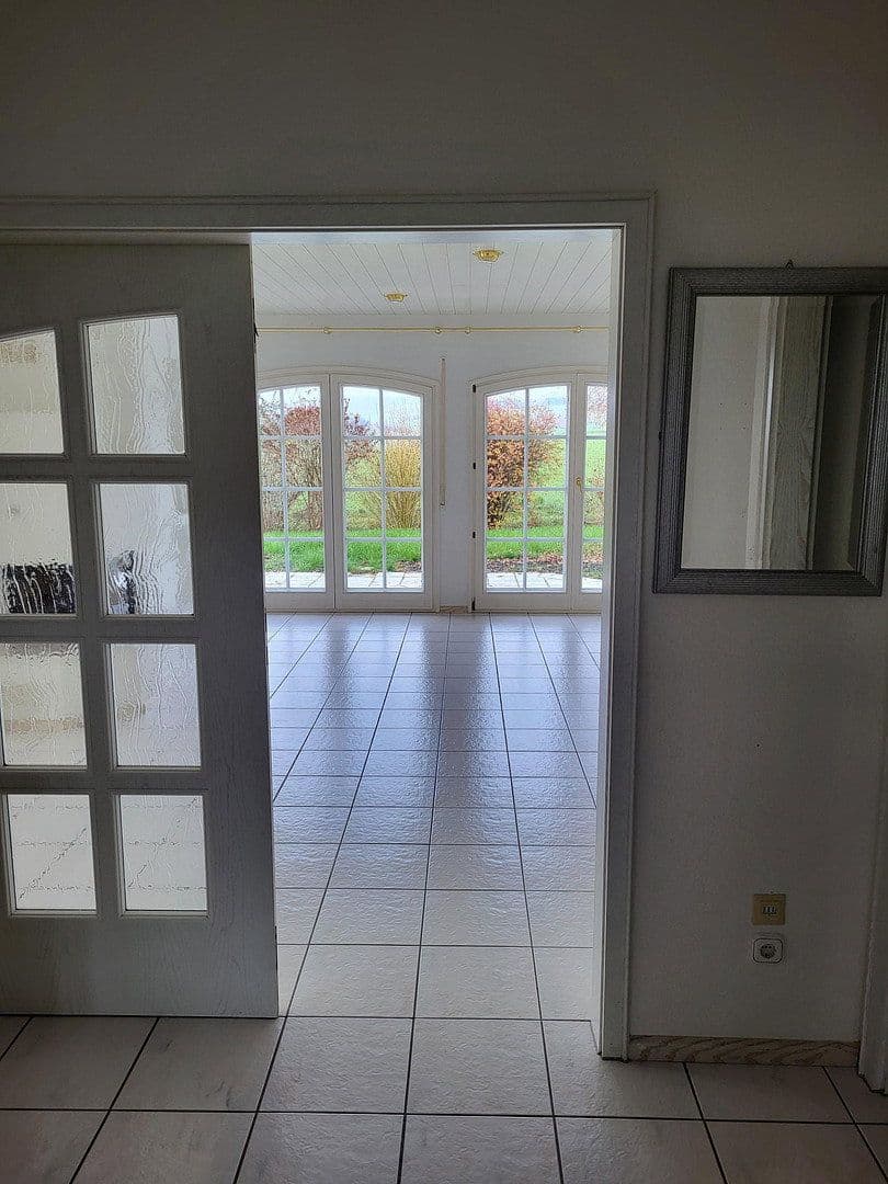 Prenájom domu 150 m², pozemok 767 m², Feuerdornweg 4, Ravenstein, Bádensko-Wurttembersko Prenájom domu 150 m², pozemok 767 m², Feuerdornweg 4, Ravenstein, Bádensko-Wurttembersko