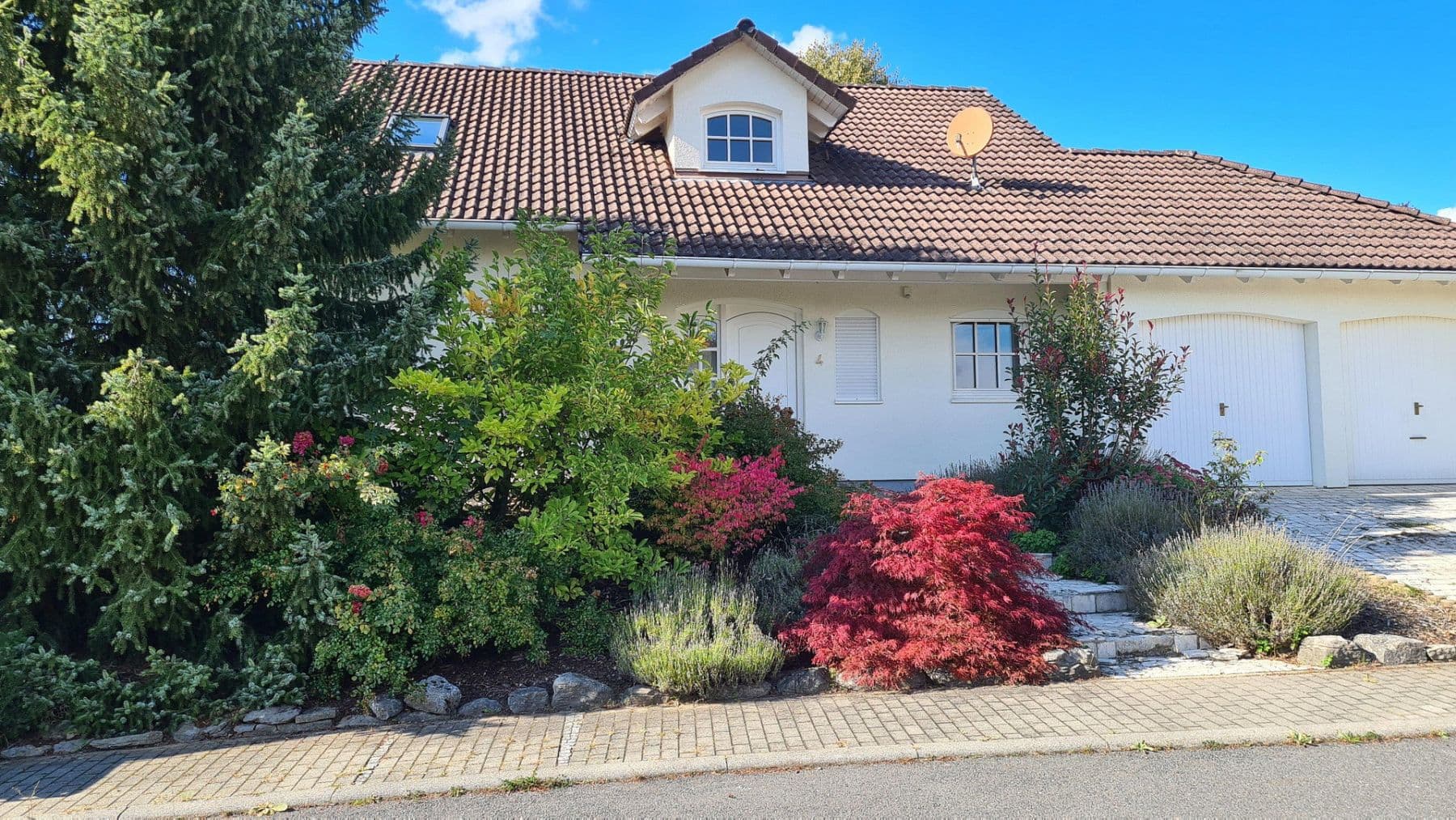 Prenájom domu 150 m², pozemok 767 m², Feuerdornweg 4, Ravenstein, Bádensko-Wurttembersko Prenájom domu 150 m², pozemok 767 m², Feuerdornweg 4, Ravenstein, Bádensko-Wurttembersko