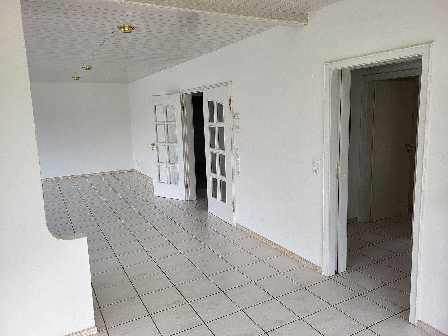 Prenájom domu 150 m², pozemok 767 m², Feuerdornweg 4, Ravenstein, Bádensko-Wurttembersko Prenájom domu 150 m², pozemok 767 m², Feuerdornweg 4, Ravenstein, Bádensko-Wurttembersko