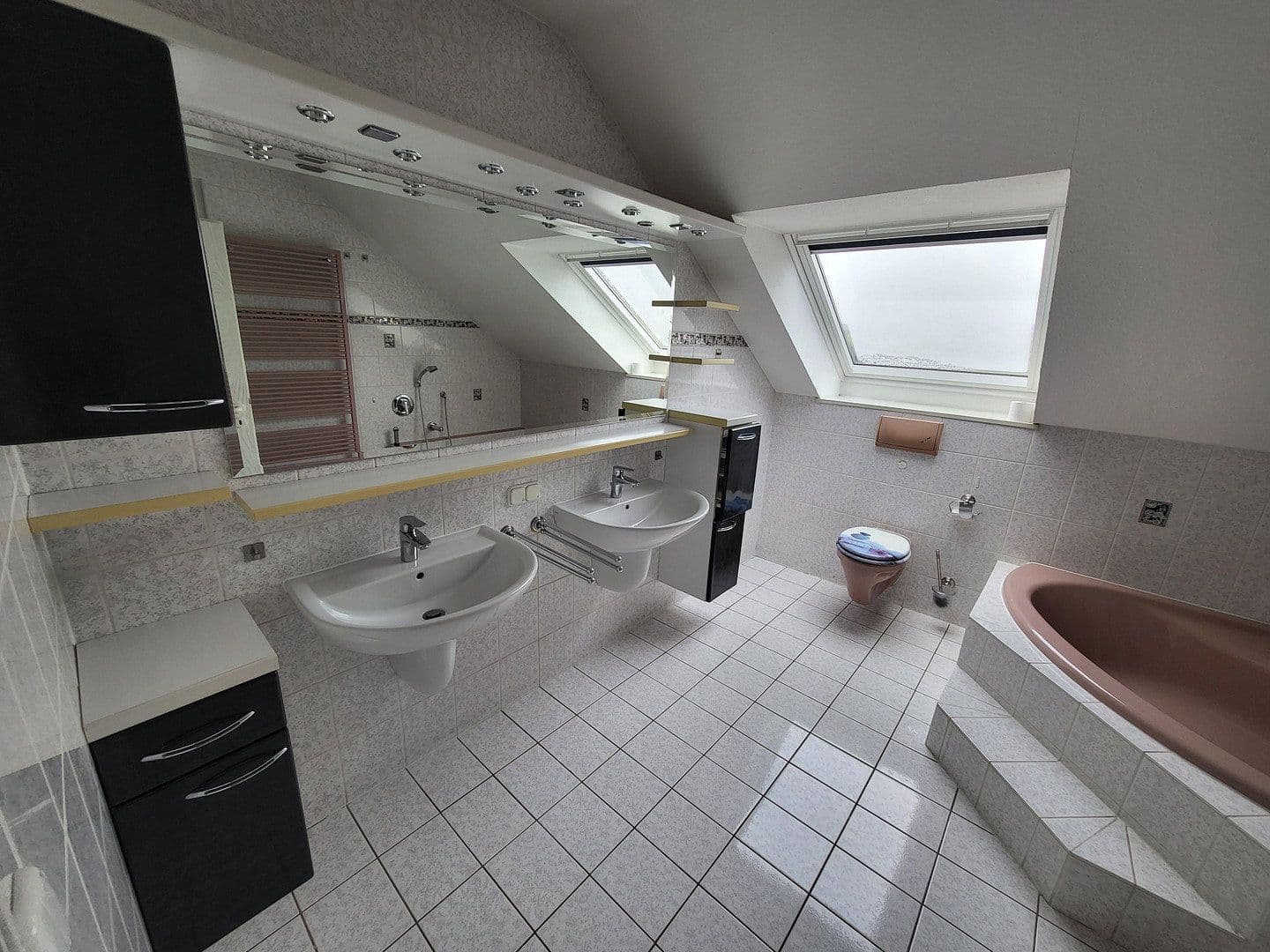 Prenájom domu 150 m², pozemok 767 m², Feuerdornweg 4, Ravenstein, Bádensko-Wurttembersko Prenájom domu 150 m², pozemok 767 m², Feuerdornweg 4, Ravenstein, Bádensko-Wurttembersko