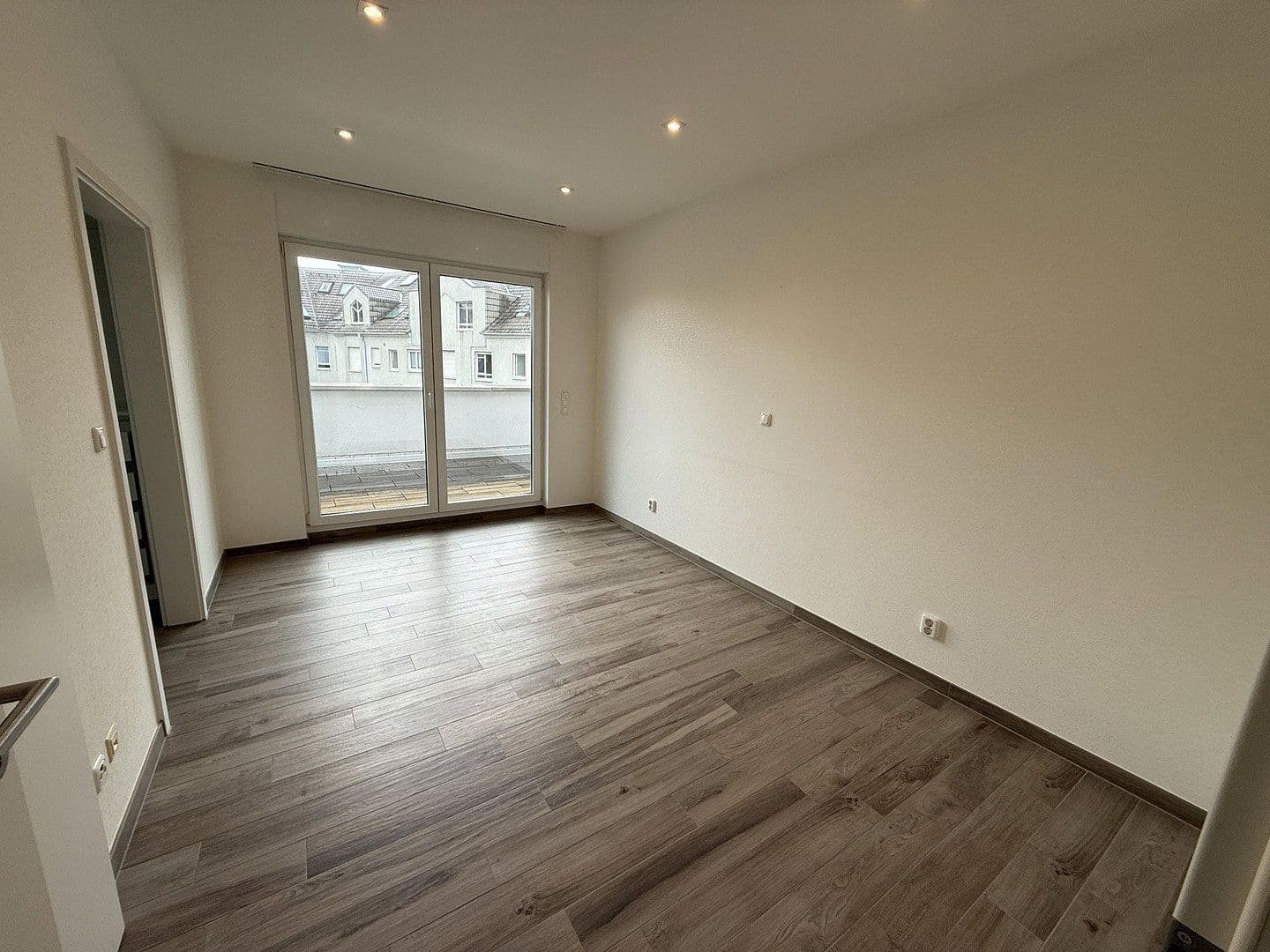 Predaj bytu 4-izbový 143 m², Ginsheim-Gustavsburg, Hesensko Predaj bytu 4-izbový 143 m², Ginsheim-Gustavsburg, Hesensko