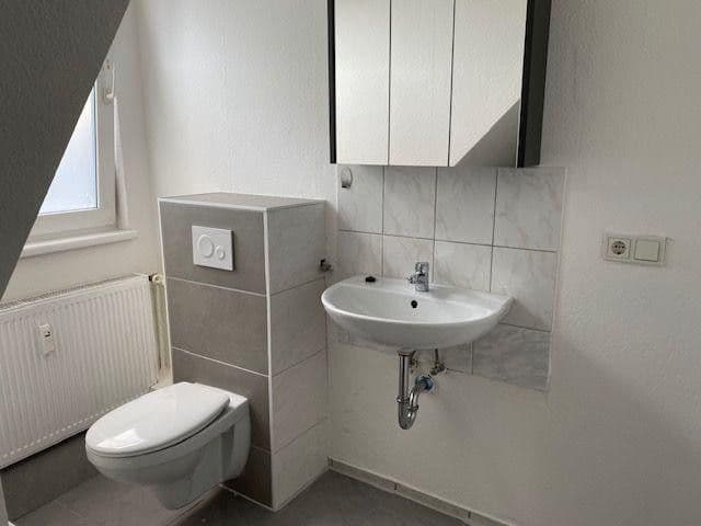Prenájom bytu 1-izbový 34 m², Kirchplatz 8a, Bad Salzungen, Durínsko Prenájom bytu 1-izbový 34 m², Kirchplatz 8a, Bad Salzungen, Durínsko