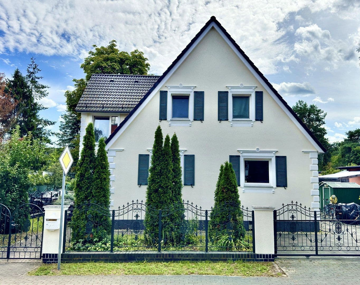 Predaj domu 300 m², pozemok 400 m², Alice-Bloch-Str.11, Nuthetal, Brandenbursko Predaj domu 300 m², pozemok 400 m², Alice-Bloch-Str.11, Nuthetal, Brandenbursko