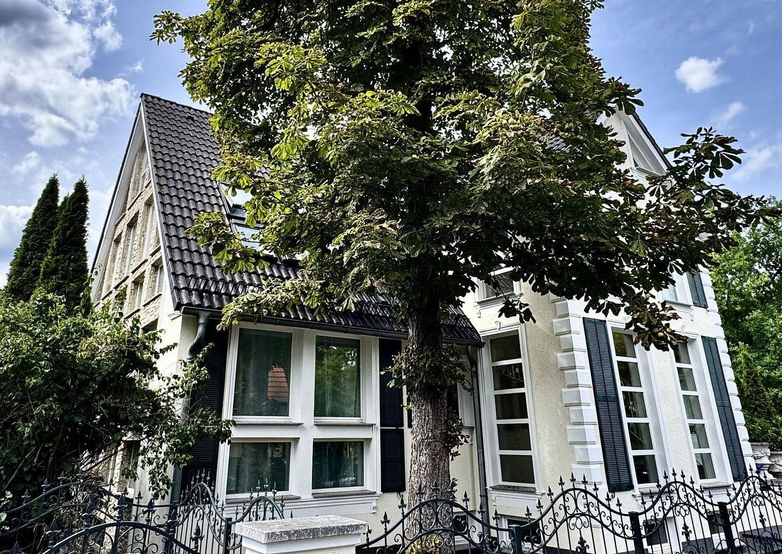 Predaj domu 300 m², pozemok 400 m², Alice-Bloch-Str.11, Nuthetal, Brandenbursko Predaj domu 300 m², pozemok 400 m², Alice-Bloch-Str.11, Nuthetal, Brandenbursko