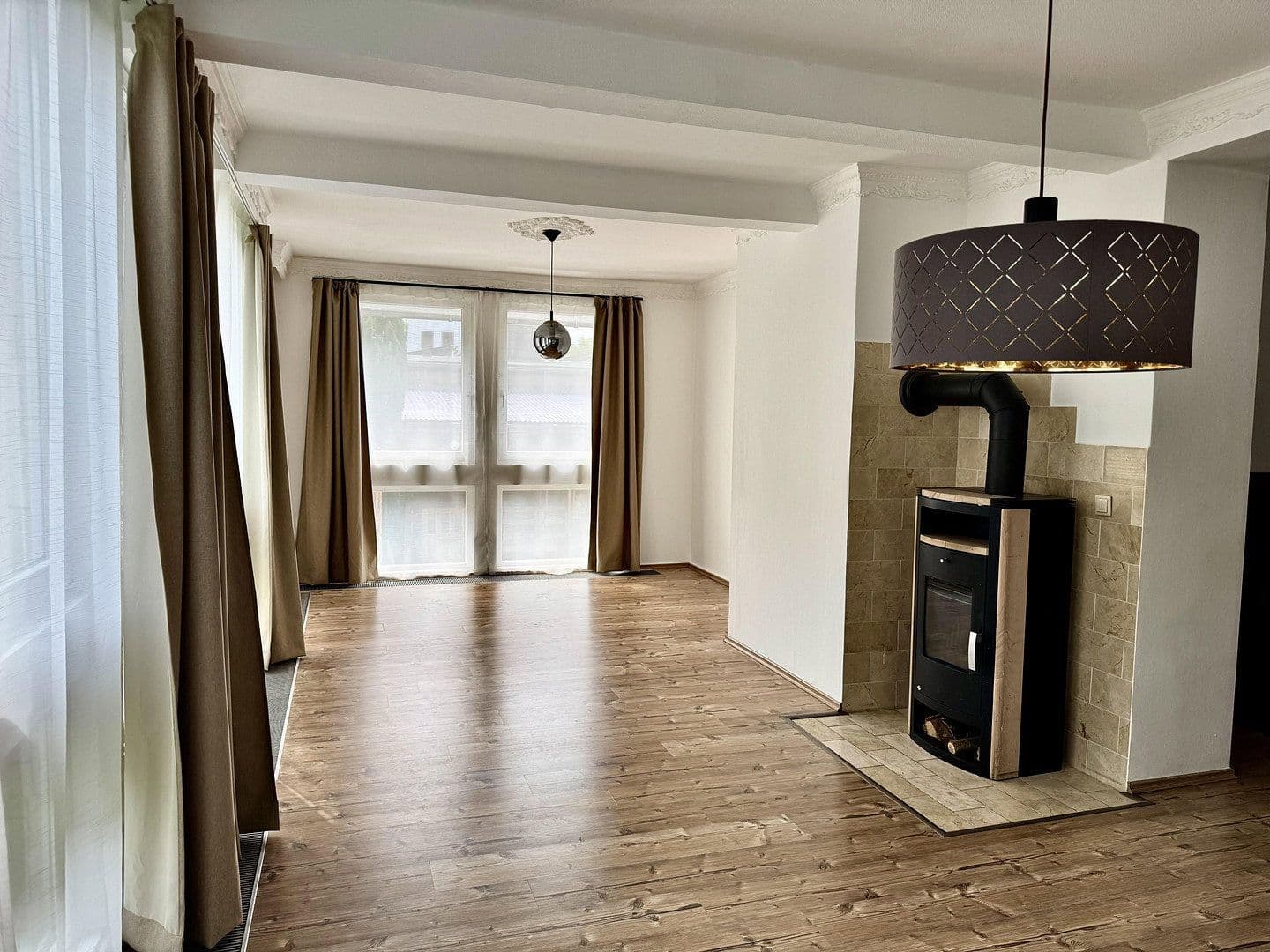 Predaj domu 300 m², pozemok 400 m², Alice-Bloch-Str.11, Nuthetal, Brandenbursko Predaj domu 300 m², pozemok 400 m², Alice-Bloch-Str.11, Nuthetal, Brandenbursko