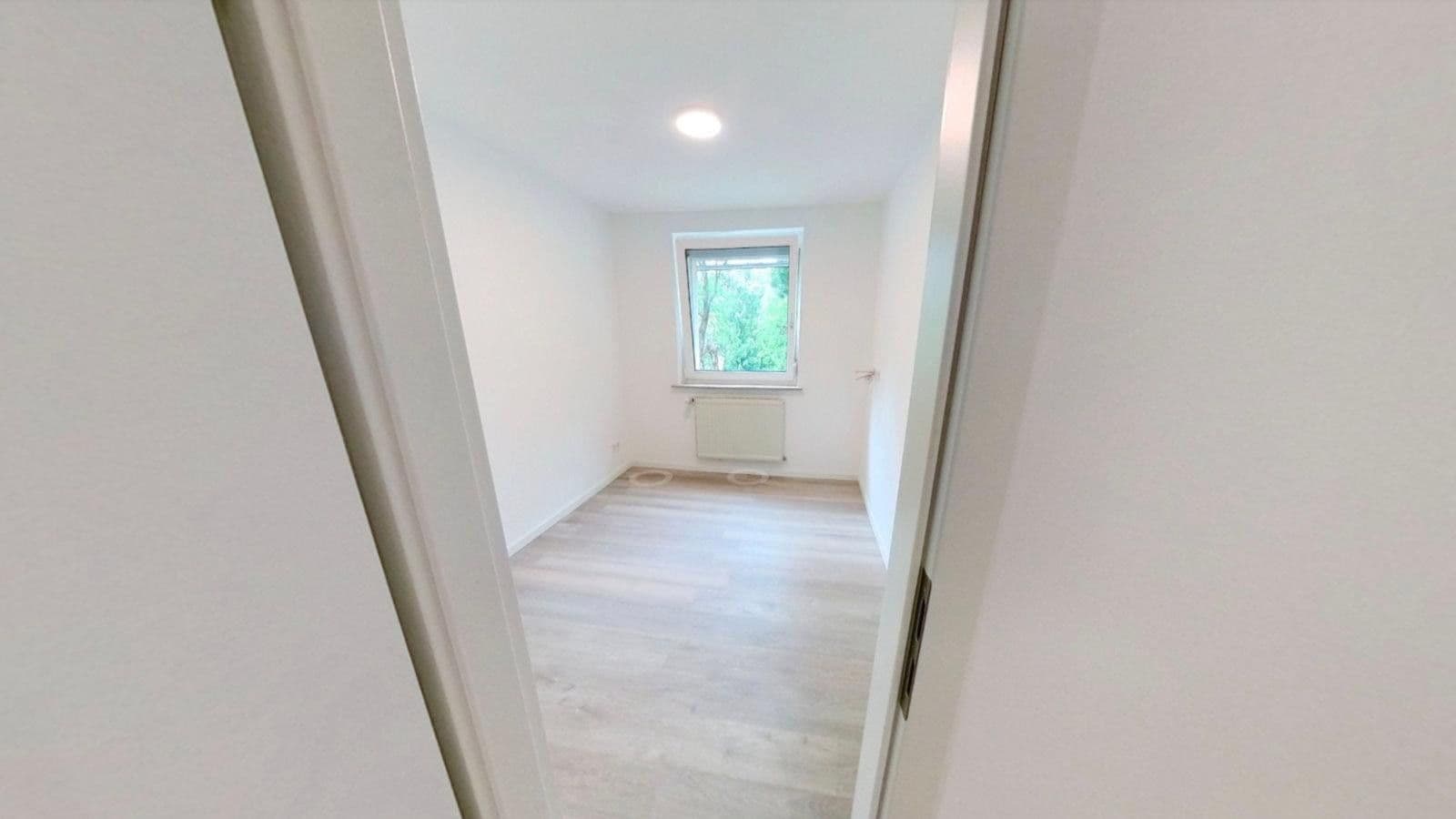 Prenájom bytu 3-izbový 55 m², Burgstr. 51, Stuttgart, Bádensko-Wurttembersko Prenájom bytu 3-izbový 55 m², Burgstr. 51, Stuttgart, Bádensko-Wurttembersko