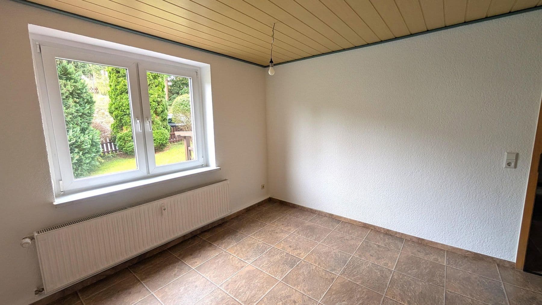 Prenájom bytu 5-izbový 114 m², Freiberger Str. 10 b, Neuhausen/Erzgebirge, Sasko Prenájom bytu 5-izbový 114 m², Freiberger Str. 10 b, Neuhausen/Erzgebirge, Sasko