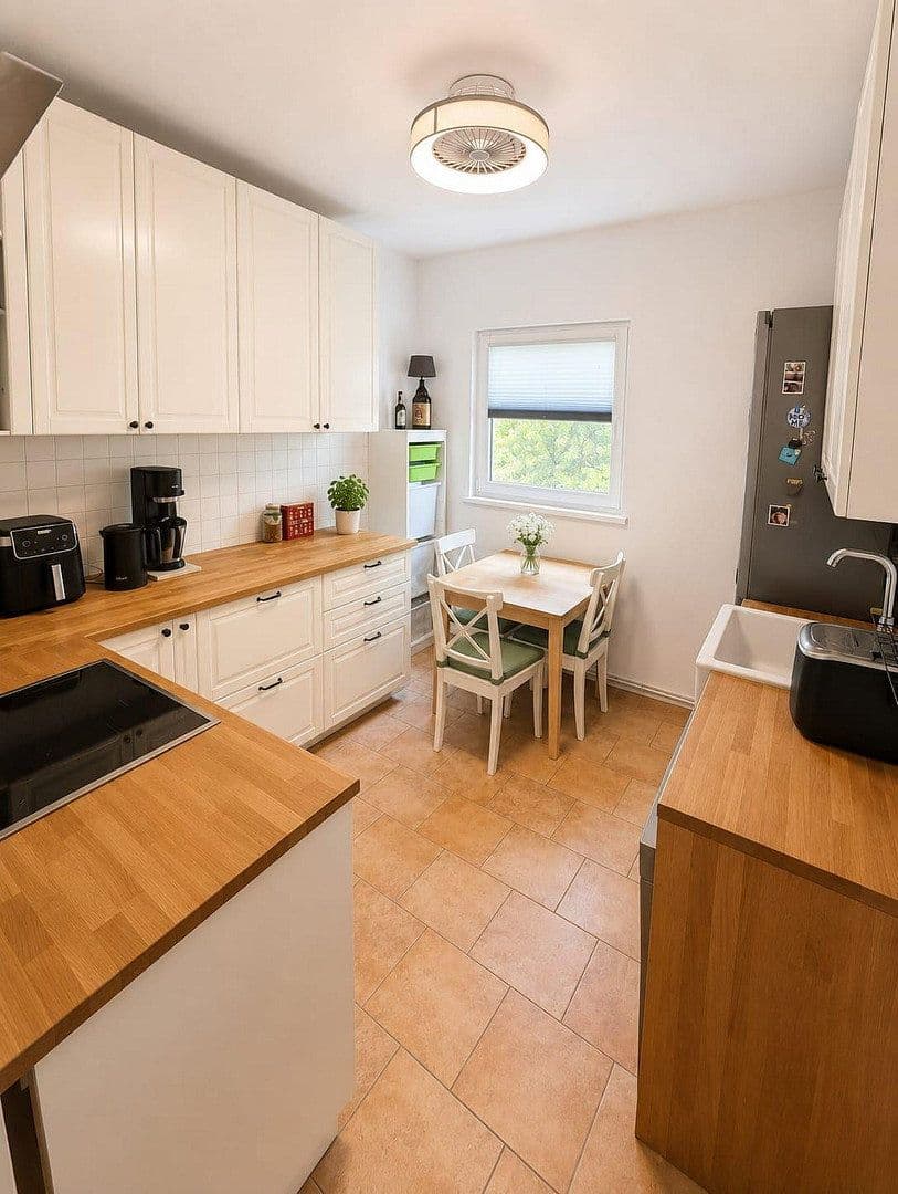 Predaj bytu 3-izbový 75 m², Berlin, Berlín Predaj bytu 3-izbový 75 m², Berlin, Berlín