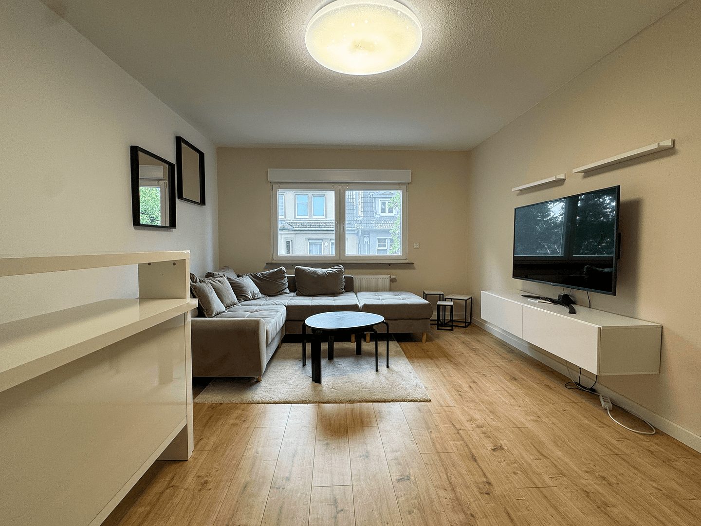 Prenájom bytu 3-izbový 75 m², Leverkusen, Severné Porýnie - Westfálsko Prenájom bytu 3-izbový 75 m², Leverkusen, Severné Porýnie - Westfálsko