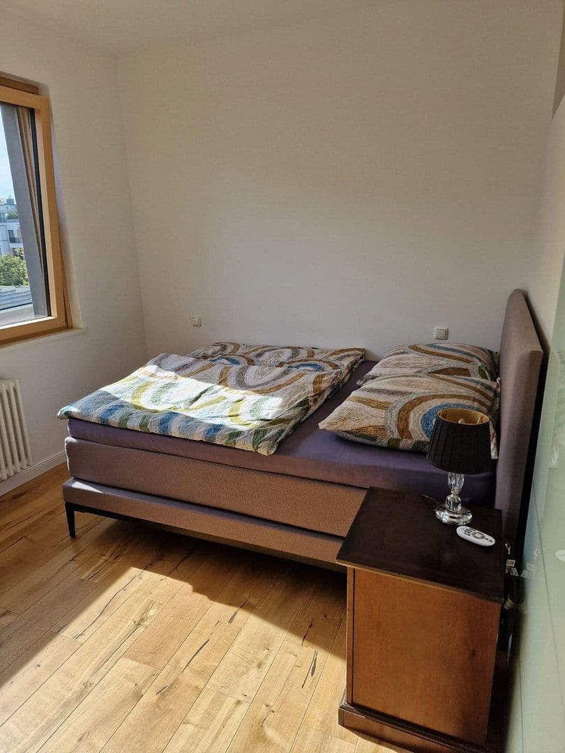 Prenájom bytu 2-izbový 50 m², Berlin, Berlín Prenájom bytu 2-izbový 50 m², Berlin, Berlín