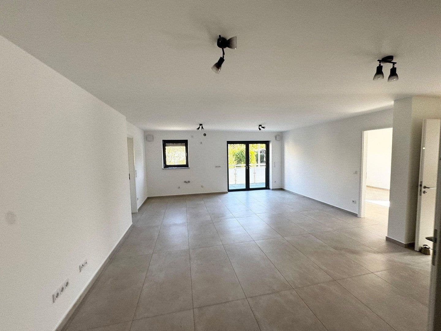Prenájom bytu 3-izbový 86 m², Kaiserstraße 41c, Waldbröl, Severné Porýnie - Westfálsko Prenájom bytu 3-izbový 86 m², Kaiserstraße 41c, Waldbröl, Severné Porýnie - Westfálsko