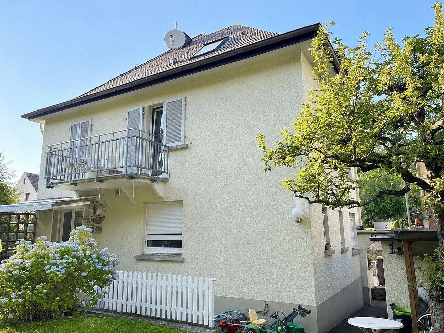 Predaj domu 150 m², pozemok 735 m², Lahnstein, Porýnie-Falcko Predaj domu 150 m², pozemok 735 m², Lahnstein, Porýnie-Falcko