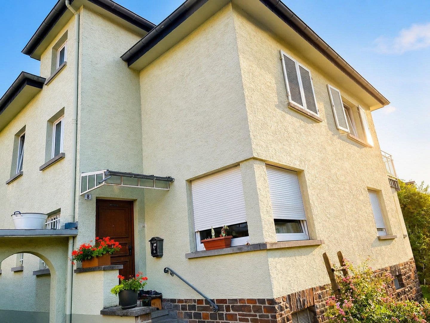 Predaj domu 150 m², pozemok 735 m², Lahnstein, Porýnie-Falcko Predaj domu 150 m², pozemok 735 m², Lahnstein, Porýnie-Falcko