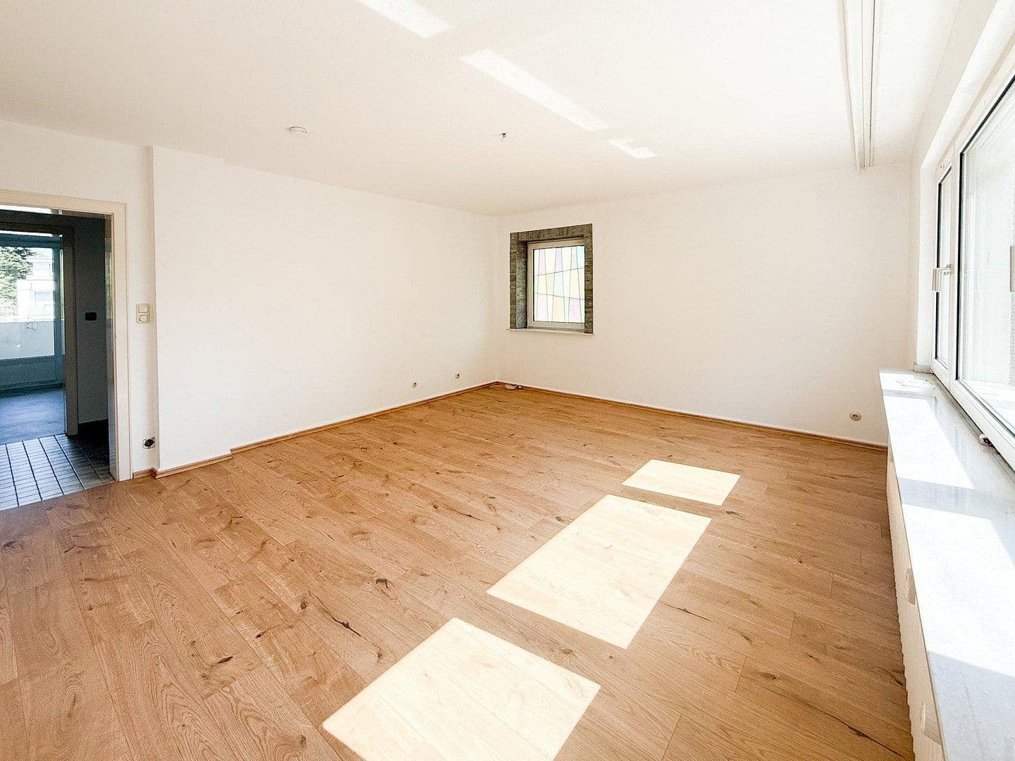 Prenájom bytu 2-izbový 59 m², Waldecker Str 11, Duisburg, Severné Porýnie - Westfálsko Prenájom bytu 2-izbový 59 m², Waldecker Str 11, Duisburg, Severné Porýnie - Westfálsko