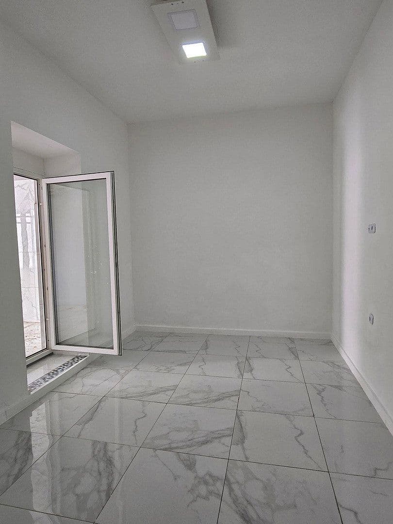 Prenájom bytu 4-izbový 90 m², Sankt Töniser Straße 4, Krefeld, Severné Porýnie - Westfálsko Prenájom bytu 4-izbový 90 m², Sankt Töniser Straße 4, Krefeld, Severné Porýnie - Westfálsko