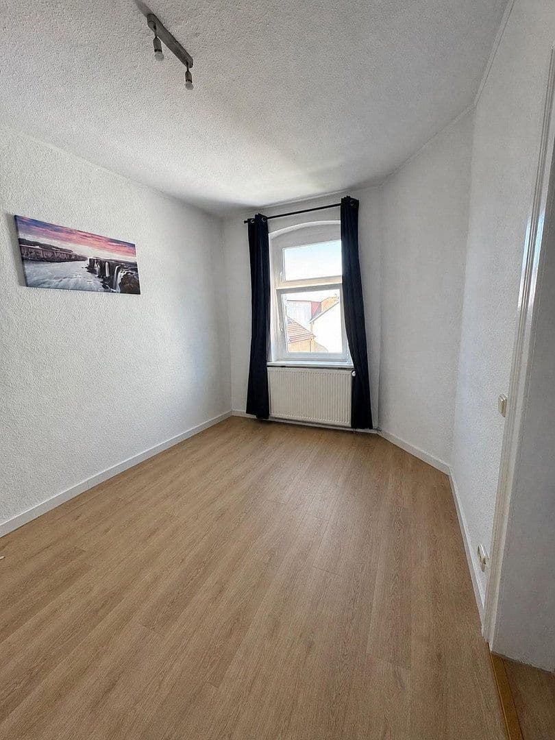 Prenájom bytu 3-izbový 92 m², Fürstenwalde/Spree, Brandenbursko Prenájom bytu 3-izbový 92 m², Fürstenwalde/Spree, Brandenbursko
