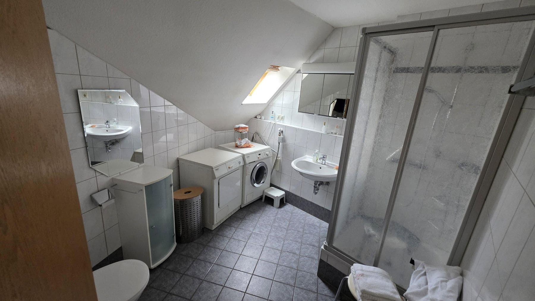 Prenájom bytu 3-izbový 90 m², Markelo Platz 7, Spelle, Dolné Sasko Prenájom bytu 3-izbový 90 m², Markelo Platz 7, Spelle, Dolné Sasko