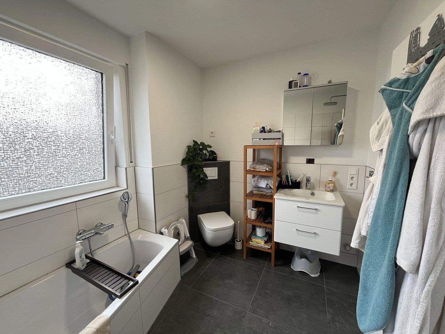Predaj bytu 4-izbový 96 m², Stuhr, Dolné Sasko Predaj bytu 4-izbový 96 m², Stuhr, Dolné Sasko