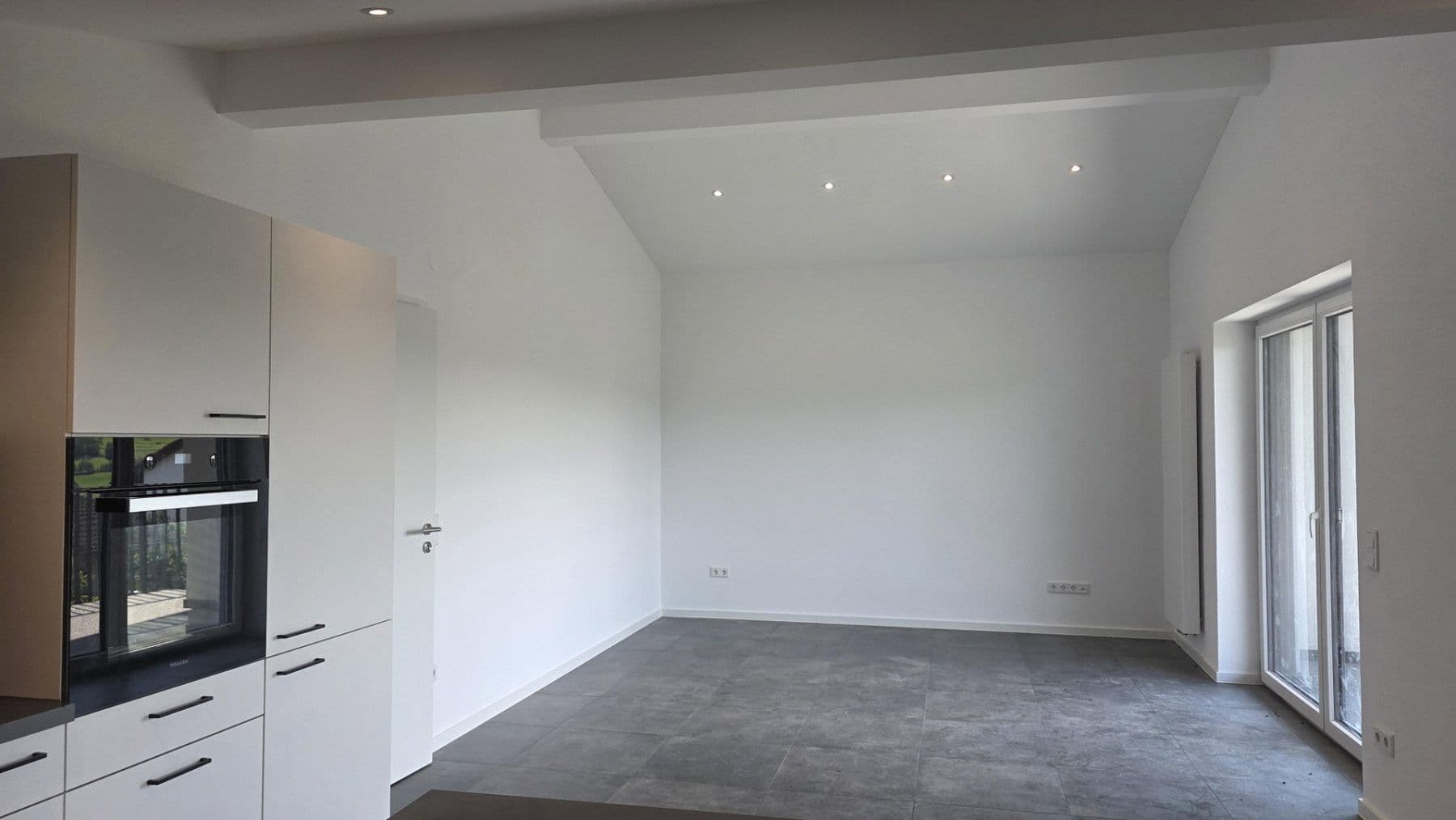 Prenájom bytu 2-izbový 91 m², Obernburg am Main, Bavorsko Prenájom bytu 2-izbový 91 m², Obernburg am Main, Bavorsko