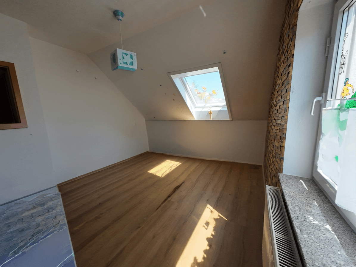 Predaj domu 133 m², pozemok 273 m², Gau-Odernheim, Porýnie-Falcko Predaj domu 133 m², pozemok 273 m², Gau-Odernheim, Porýnie-Falcko